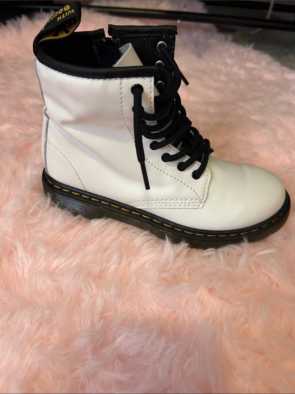 Dr. Martens White Leather Lace-Up Ankle Boot with Black Trim size 2 big kids